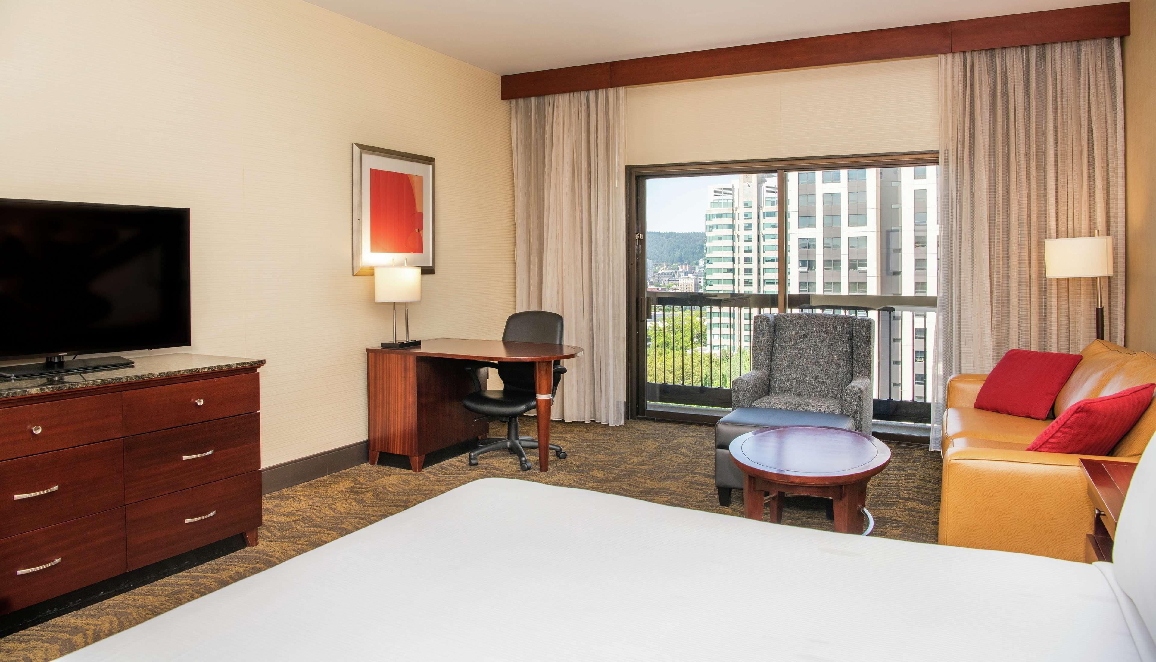 Hotel Doubletree By Hilton Portland Esterno foto
