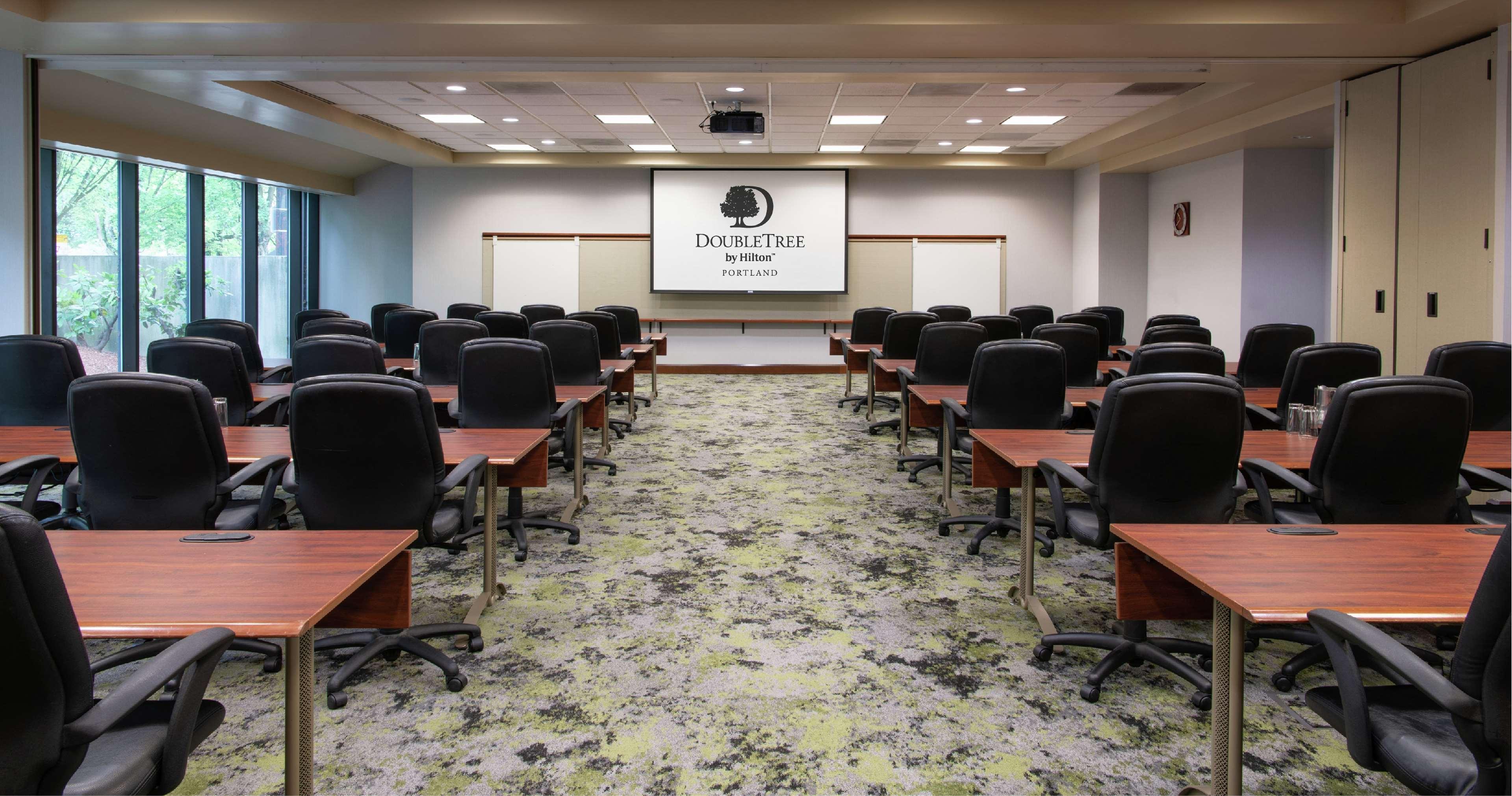 Hotel Doubletree By Hilton Portland Esterno foto