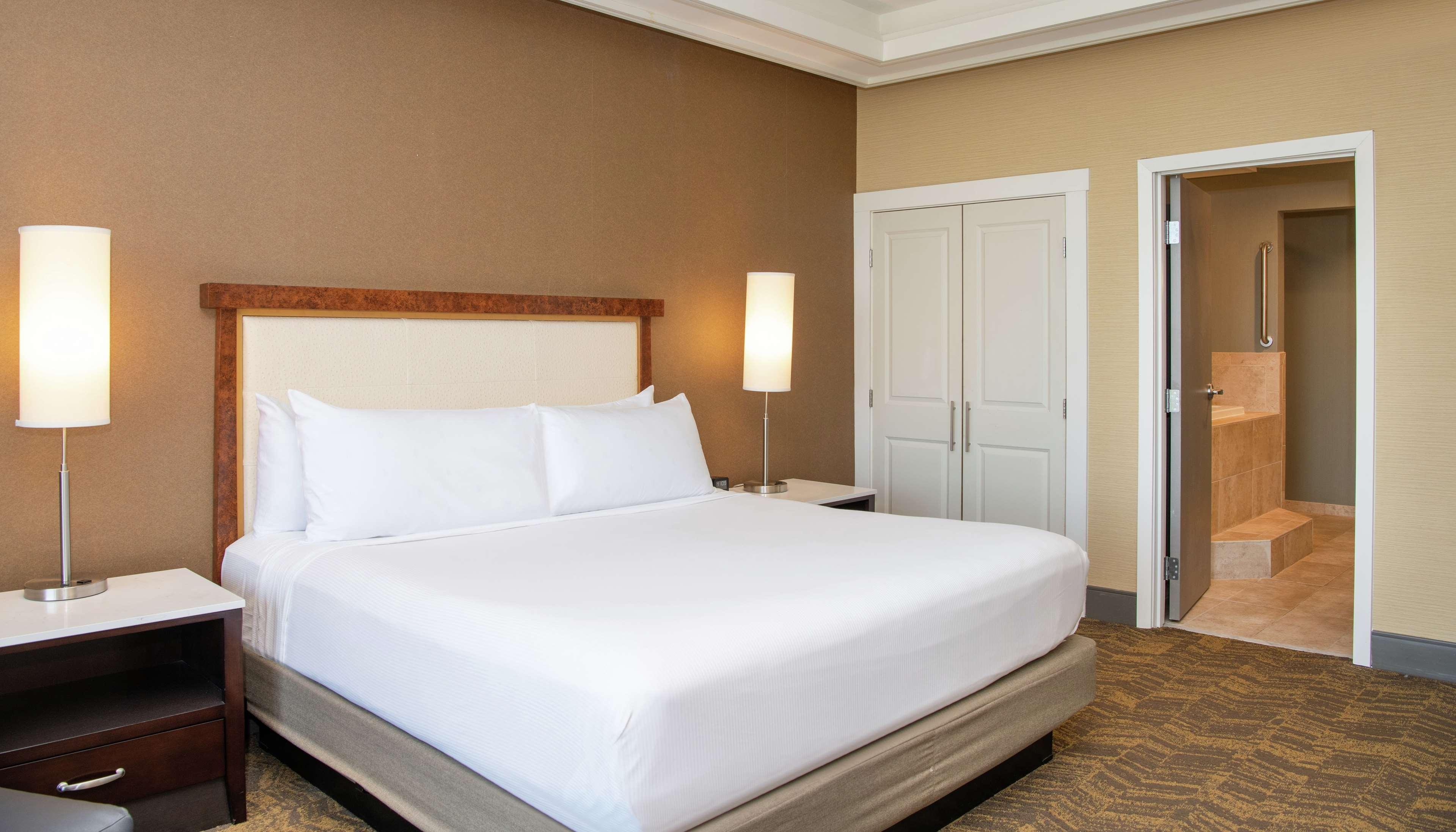 Hotel Doubletree By Hilton Portland Esterno foto