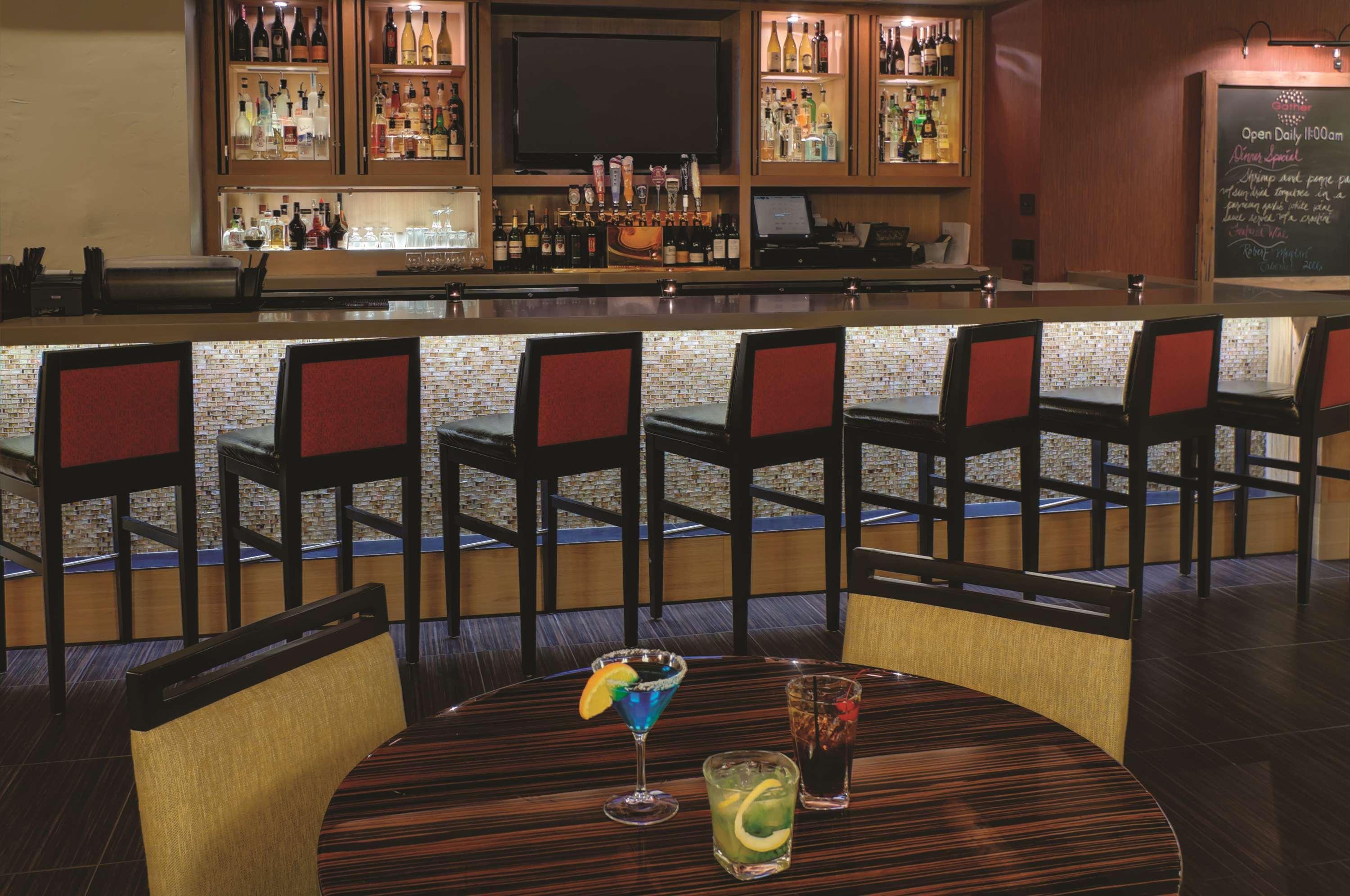 Hotel Doubletree By Hilton Portland Esterno foto