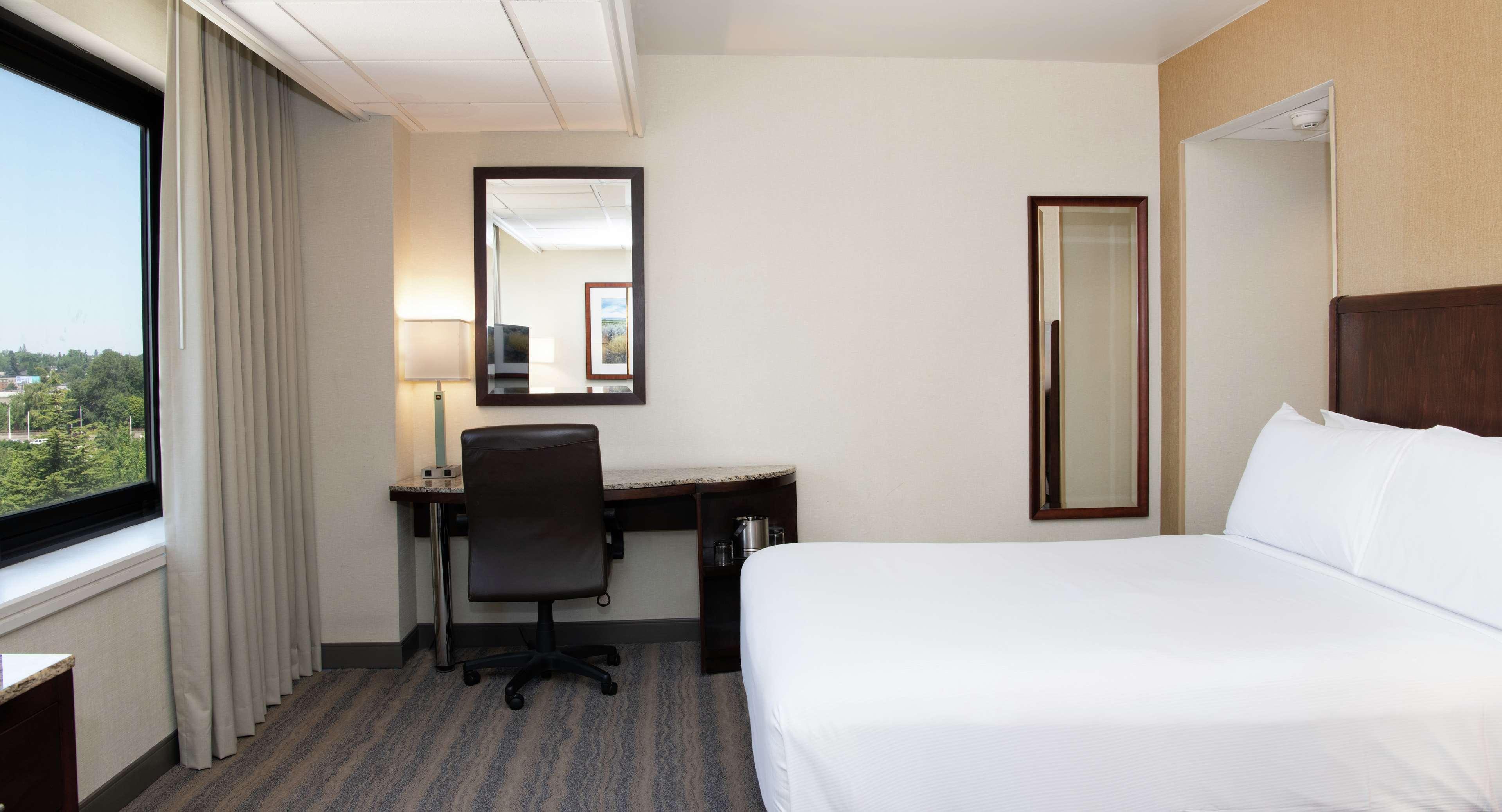 Hotel Doubletree By Hilton Portland Esterno foto