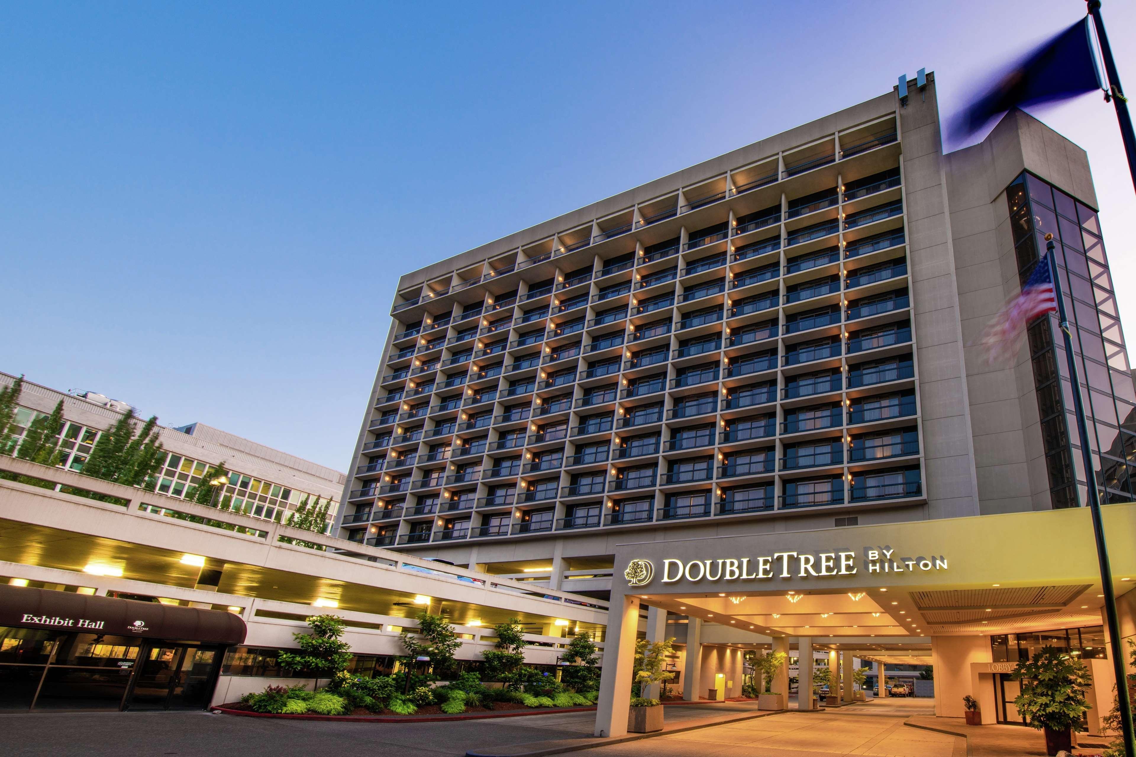 Hotel Doubletree By Hilton Portland Esterno foto