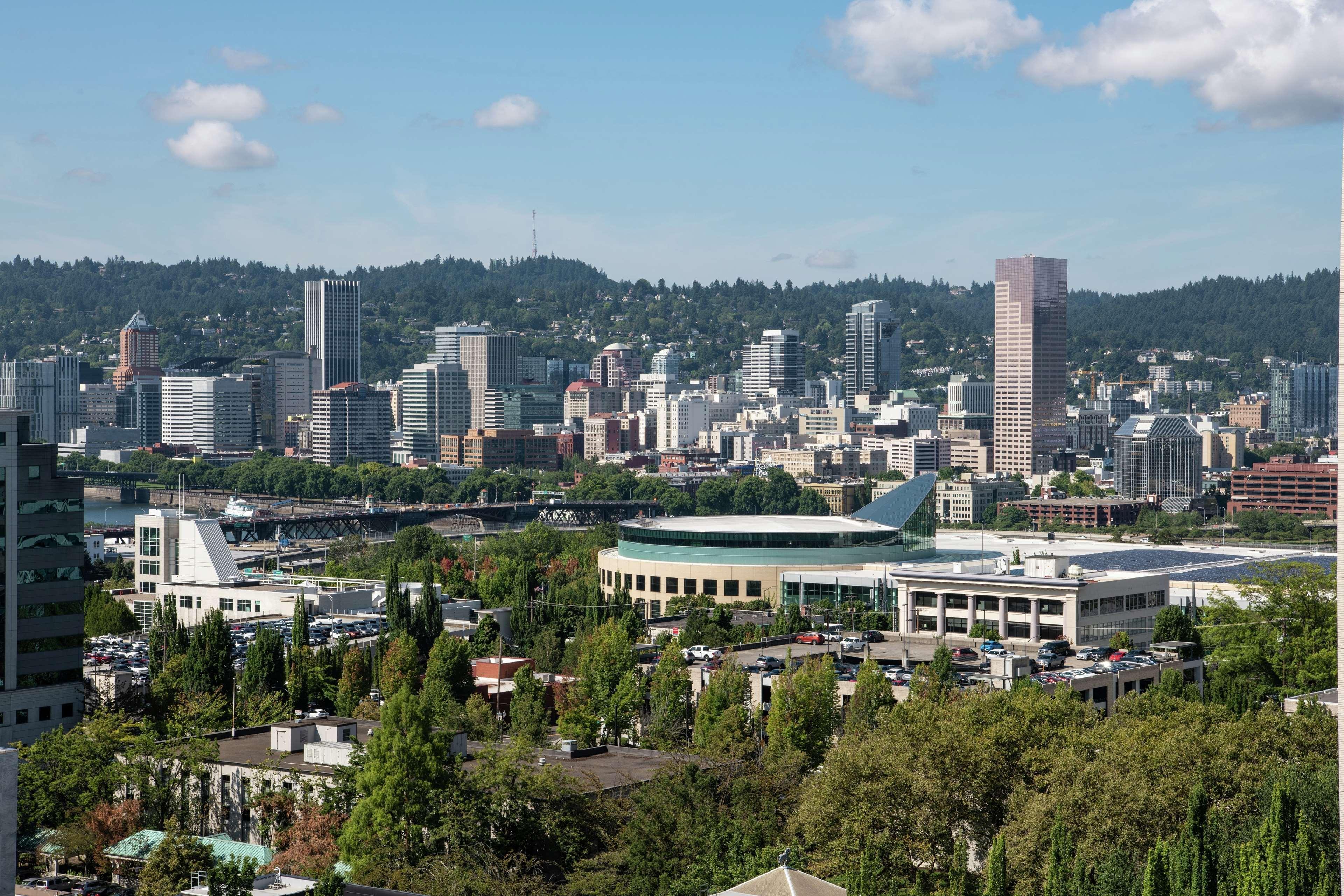 Hotel Doubletree By Hilton Portland Esterno foto