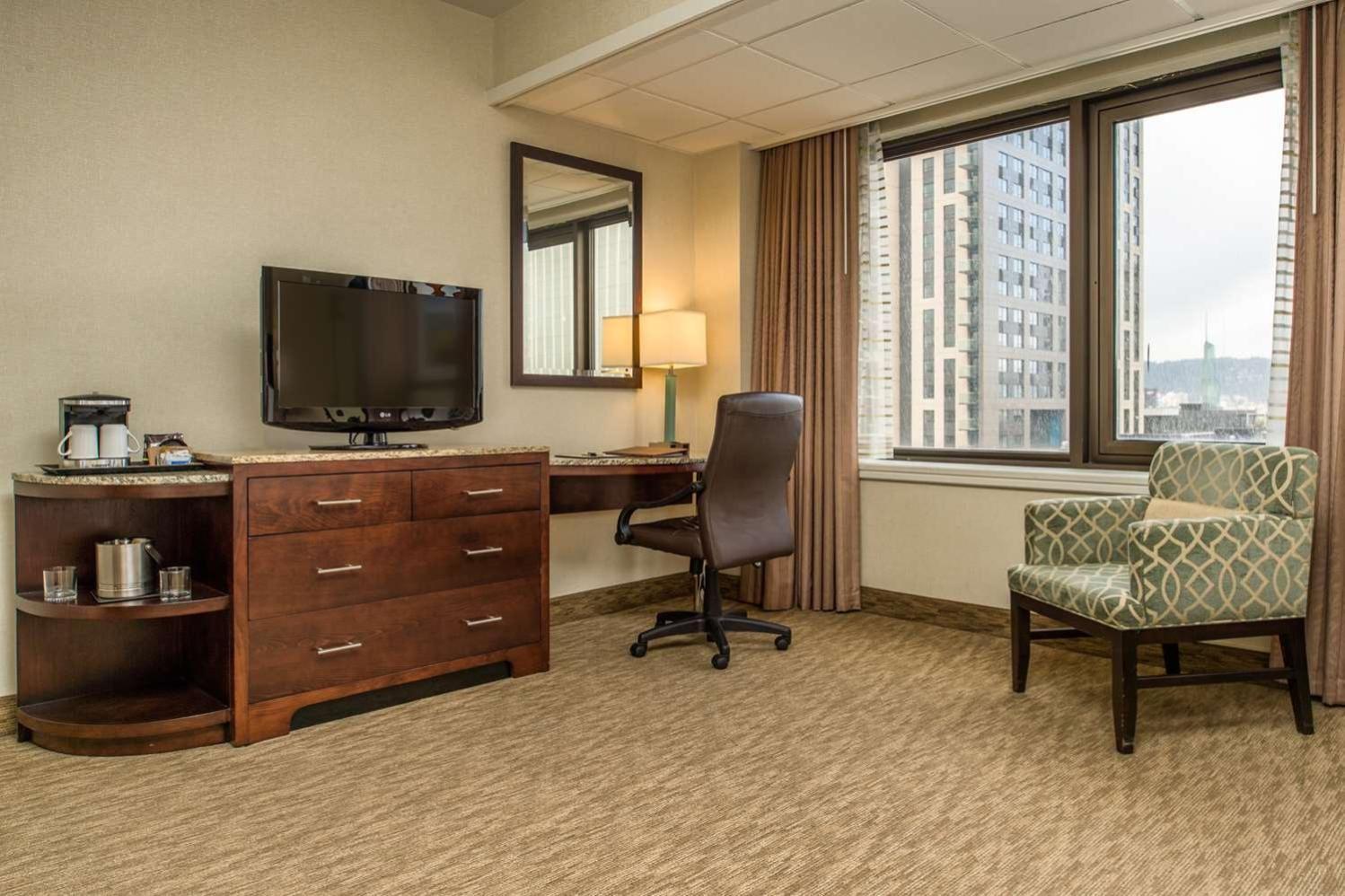 Hotel Doubletree By Hilton Portland Esterno foto