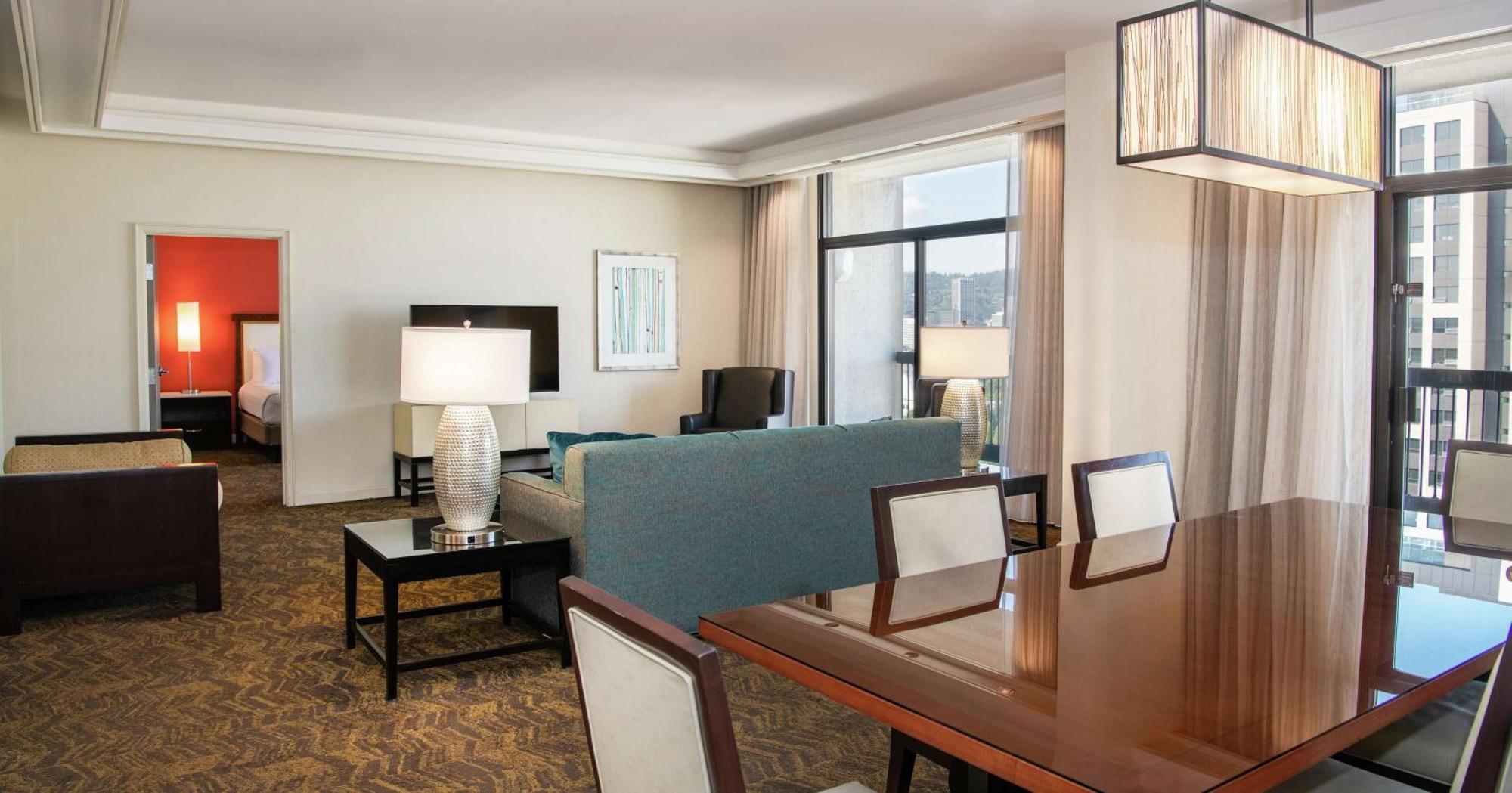 Hotel Doubletree By Hilton Portland Esterno foto