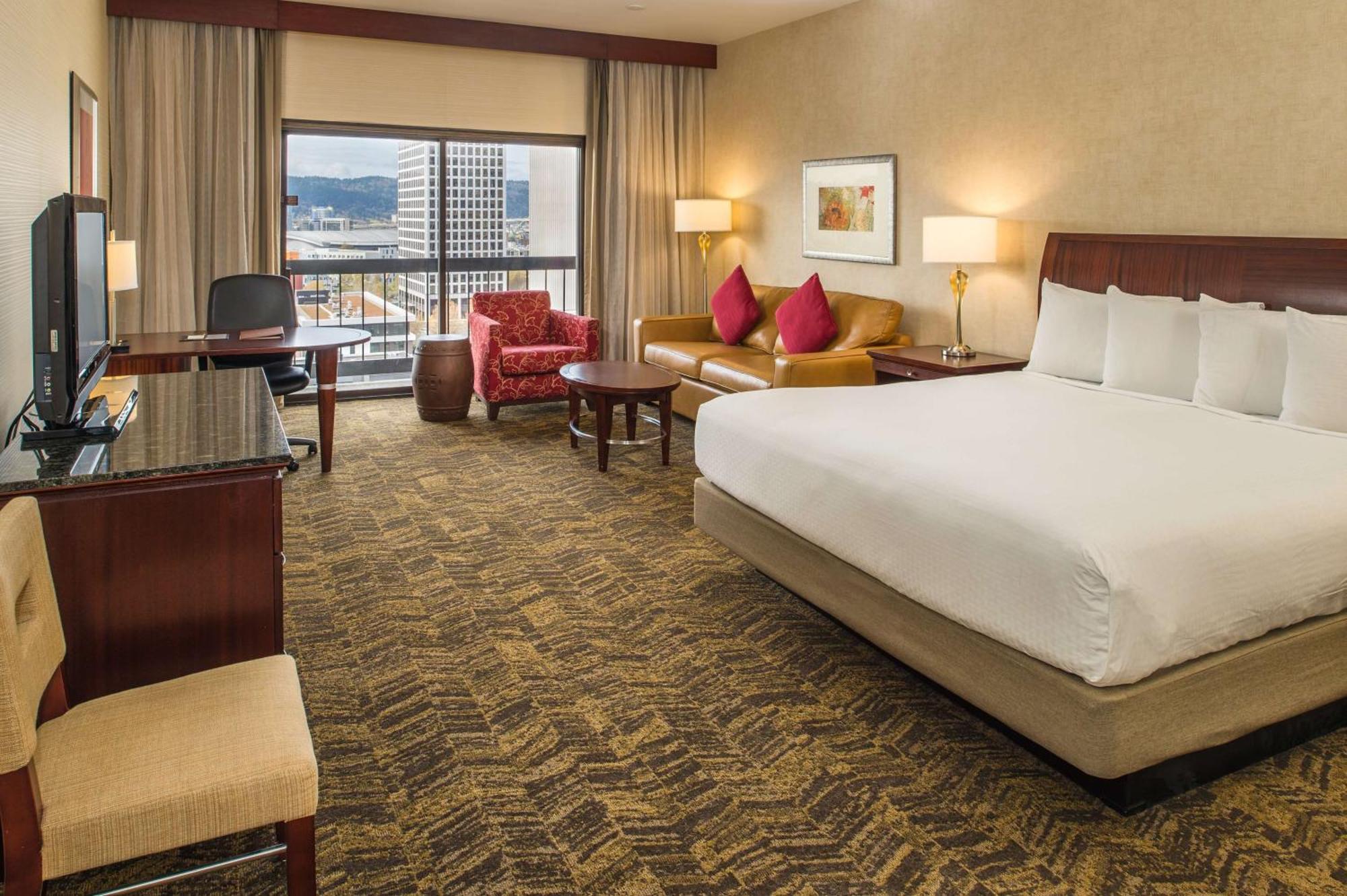 Hotel Doubletree By Hilton Portland Esterno foto