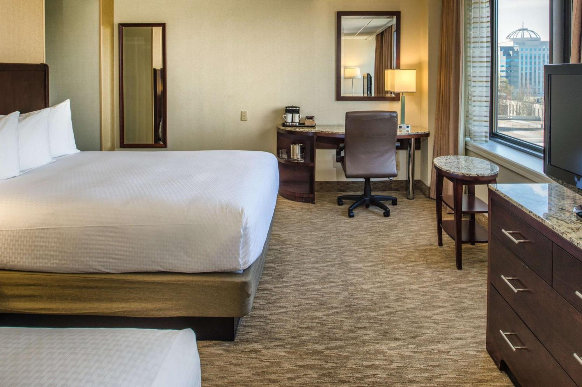 Hotel Doubletree By Hilton Portland Esterno foto
